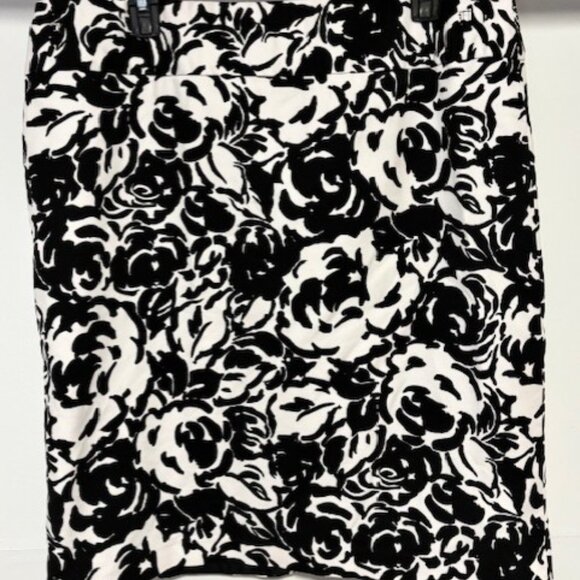 Liz Claiborne 16 A Line Skirt Black White Floral Whimsygoth Career Modern Slit - Picture 2 of 4